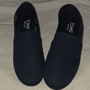 💫Toms Black Loafers Sleek Slip-On Comfort